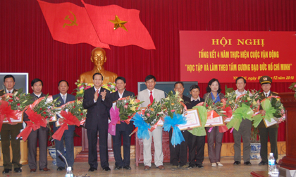 Thêm nhiều điển hình học tập, làm theo gương Bác